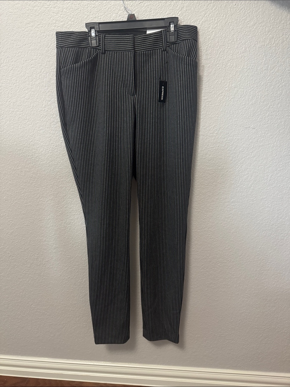 Women’s Express Pinstripe Dress Pants - Black/White Size 8 Regular